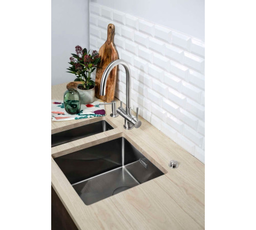 Смеситель для кухни Omoikiri Akita-BN (4994086) с подключением к фильтру воды