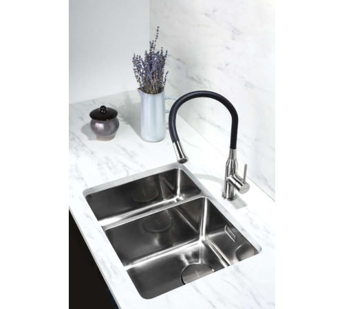 Смеситель для кухни Omoikiri Yatomi-BN-R (4994248) с гибким изливом