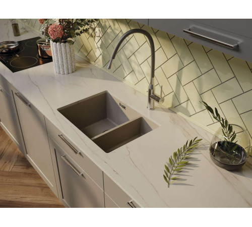 Смеситель для кухни Omoikiri Yatomi-BN-BL (4994247) с гибким изливом