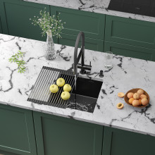 Кухонная мойка Roxen Uno 560210-44B с ролл-матом и дозатором  440х440х220  графит Кухонная мойка Roxen Uno 560210-44B с ролл-матом и дозатором  440х440х220  графит