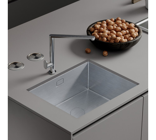 Кухонная мойка Roxen Uno 560210-54 с ролл-матом и дозатором сатин Кухонная мойка Roxen Uno 560210-54 с ролл-матом и дозатором сатин