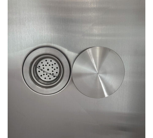 Кухонная мойка Roxen Stage 560250-60 в комплекте с держателем для ножей, двумя коландерами, разделочной доской и дозатором сатин Кухонная мойка Roxen Stage 560250-60 в комплекте с держателем для ножей, двумя коландерами, разделочной доской и дозатором сатин